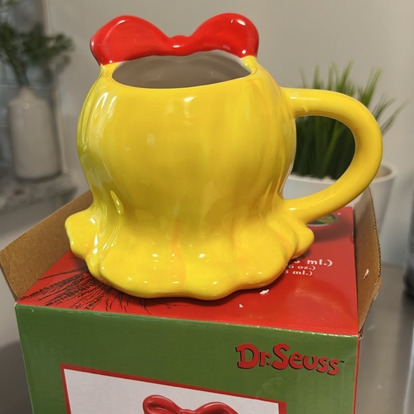 DR. SEUSS CERAMIC MUG - Picture 4 of 4